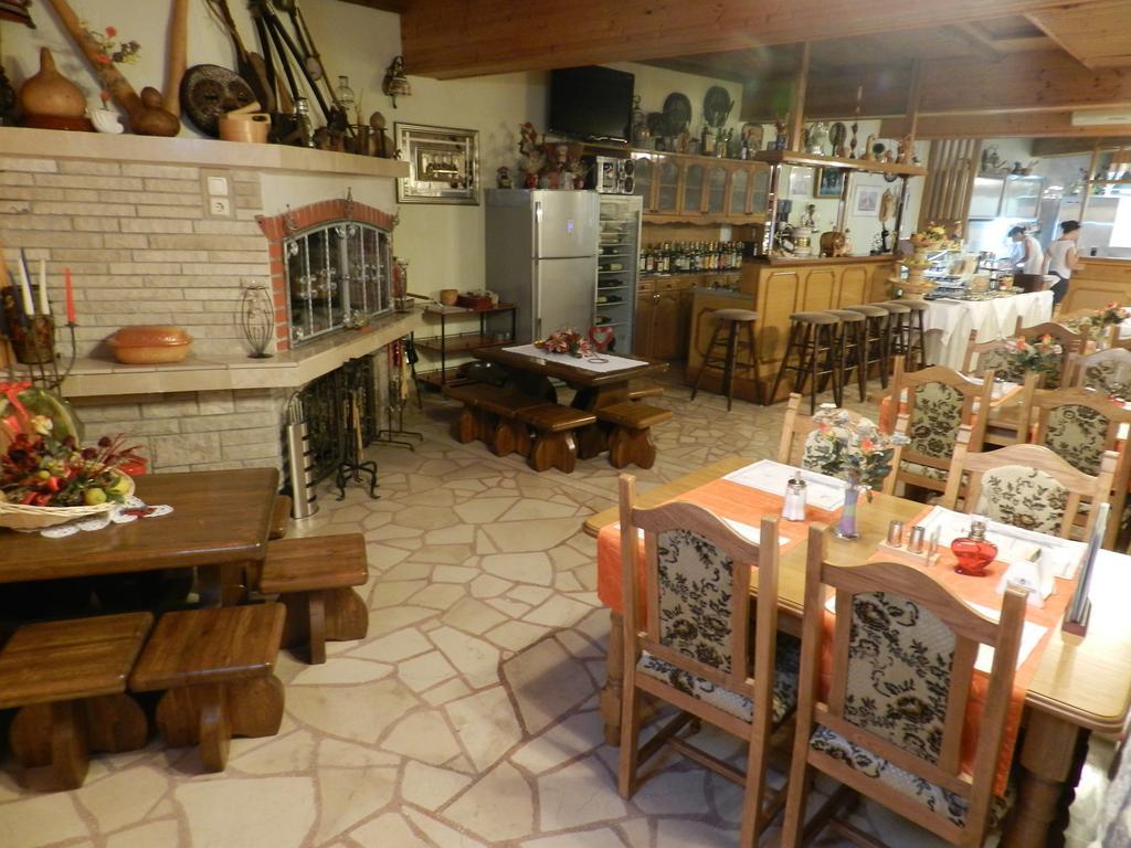 Hotell Hotel Makarska 3*